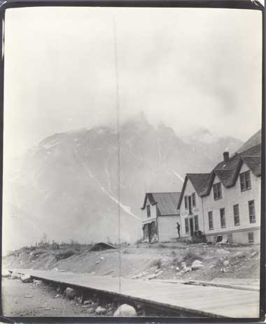 Western Canadain Town